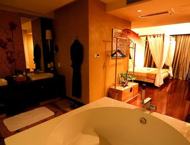 南通养生会所的黄昏恋：当爱情遇上八十岁